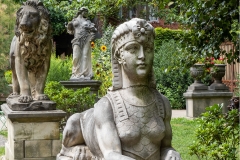 Statuary Elizabeth Street Garden